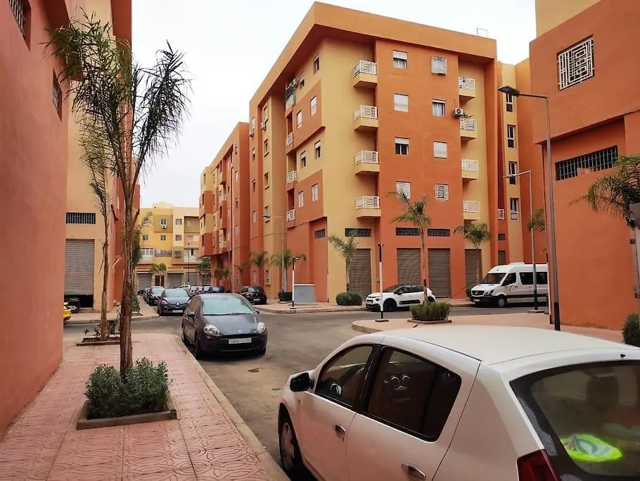 Quiet Two Bedroom Apartment 5 Min From The Airport 마라케시 모로코