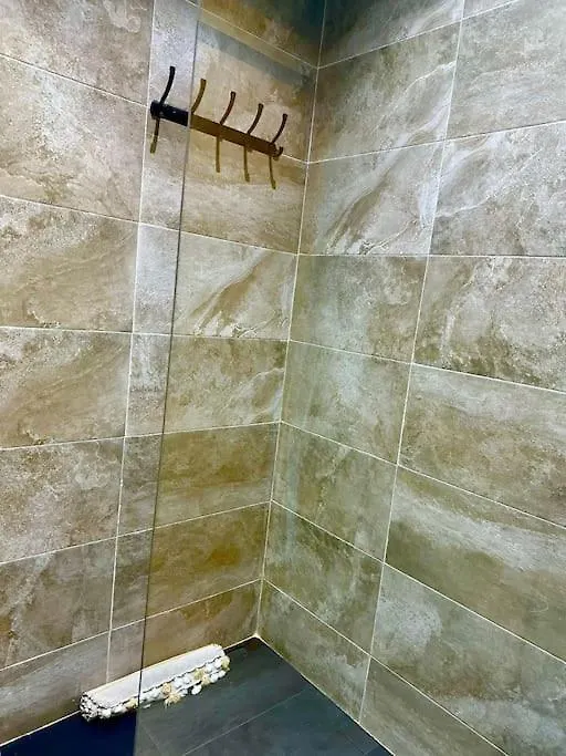 Quiet Two Bedroom Apartment 5 Min From The Airport 마라케시