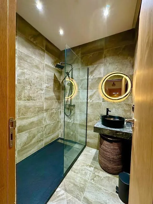 Quiet Two Bedroom Apartment 5 Min From The Airport 마라케시 모로코