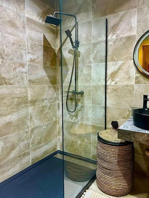 Quiet Two Bedroom Apartment 5 Min From The Airport 마라케시 모로코